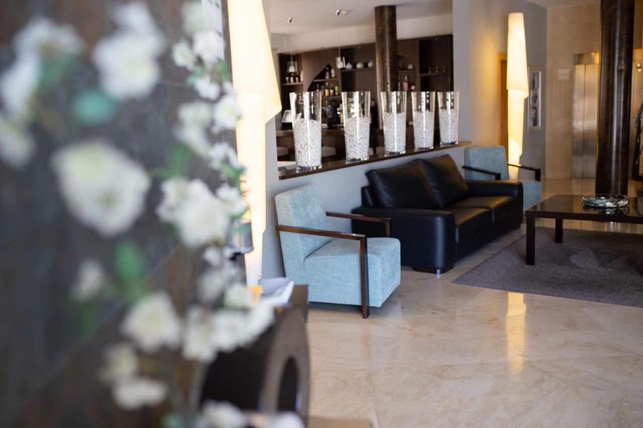 Hotel El Trebol Carboneras Ngoại thất bức ảnh